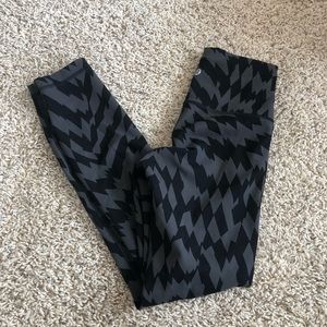 lululemon athletica Black and Gray Patterned Leggings